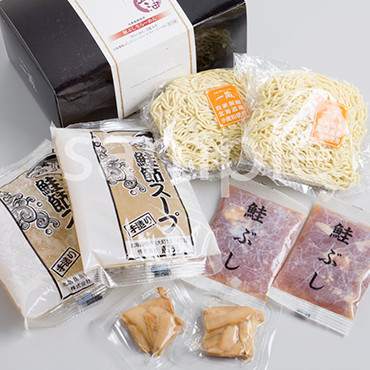  鮭ぶし生らーめん（醤油味） の商品画像